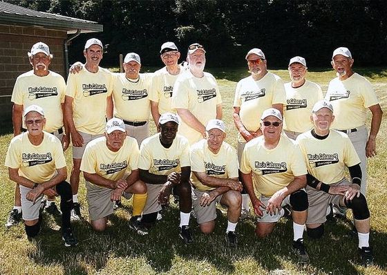 2019 Team Pictures — Mac's Cabana #9